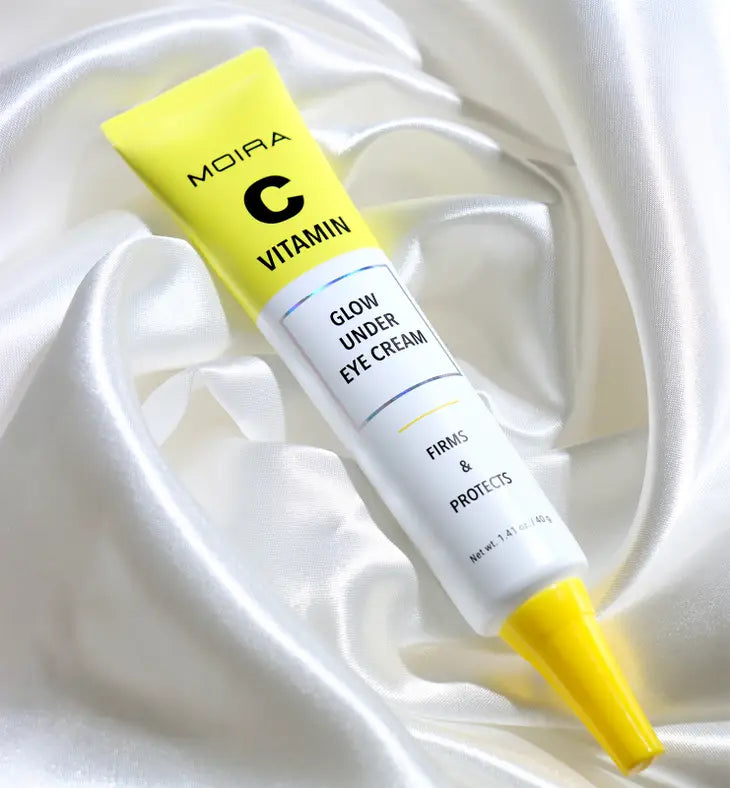 MOIRA Vitamin C Glow Under Eye Cream es una crema reparadora para ojos